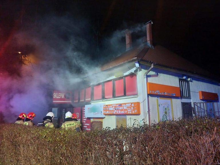 Pożar sklepu w Gliwicach. Straty szacuje się na 100 tys. zł