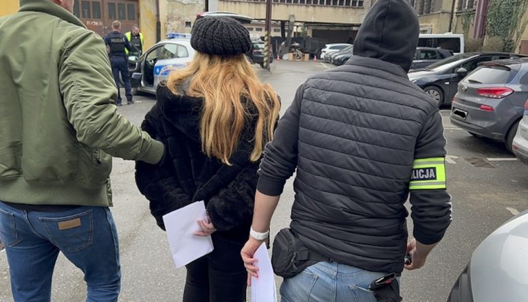 Aresztowano obywatelkę Czech. Przyszła po pieniądze