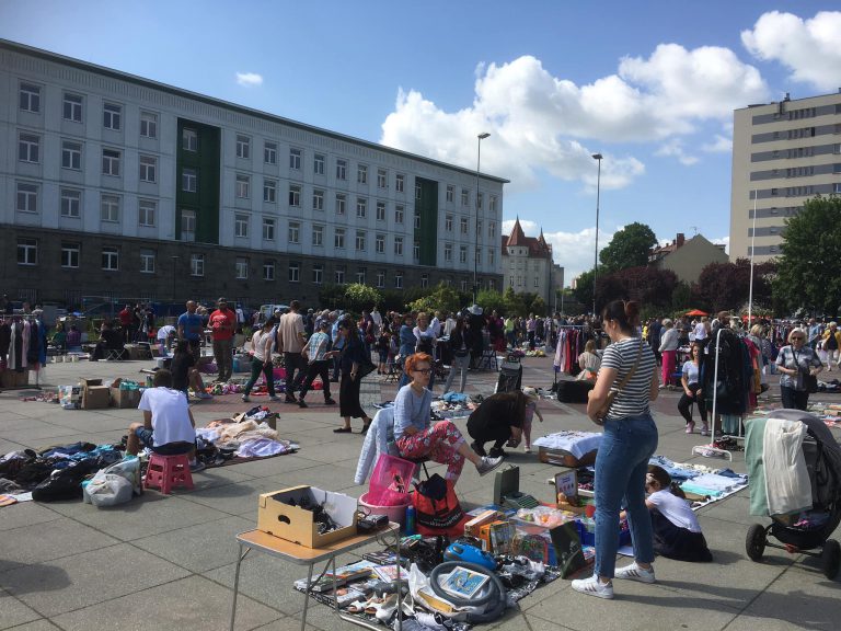 Wyprzedaż garażowa na pl. Krakowskim