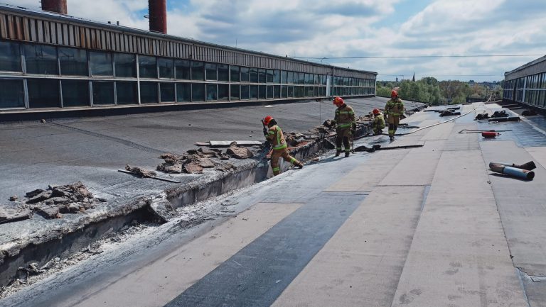 Zadymienie na terenie Walcowni w Łabędach