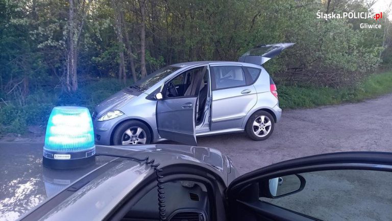 Przyjechał z Niemiec kradzionym samochodem. Był poszukiwany i pod wpływem narkotyków