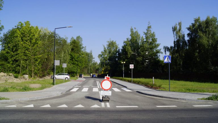 Nowe połączenie drogowe gotowe, ale zamknięte dla ruchu