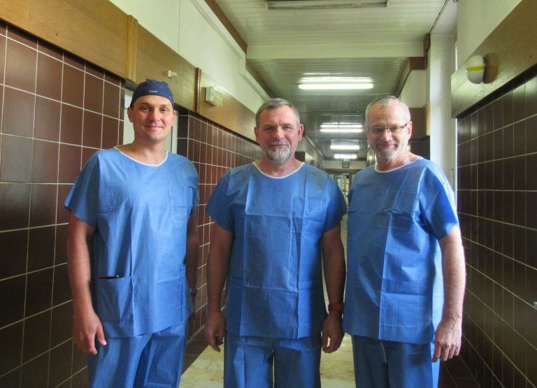 Innowacyjna operacja przeprowadzona z sukcesem przez gliwickich ortopedów