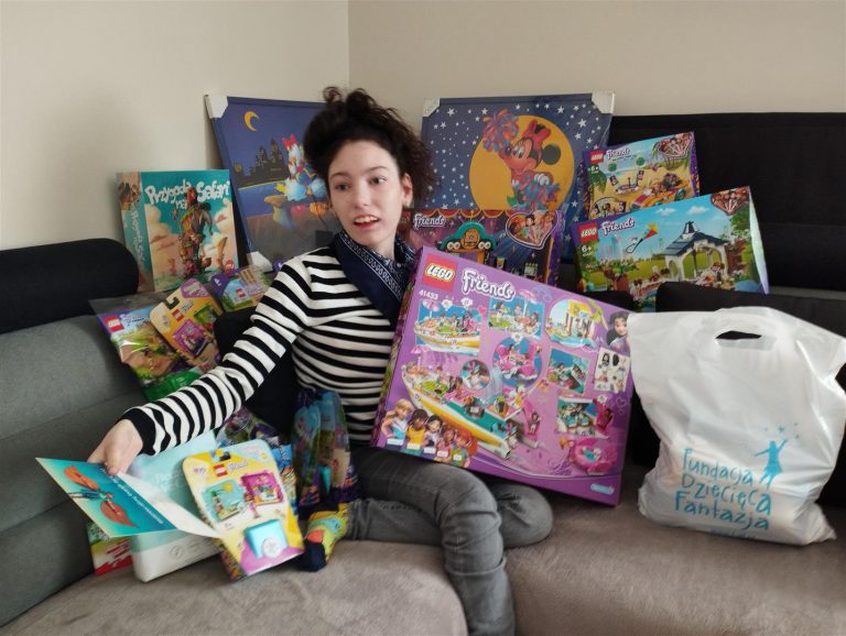 Spełnione marzenie 17-letniej Laury. Otrzymała meble