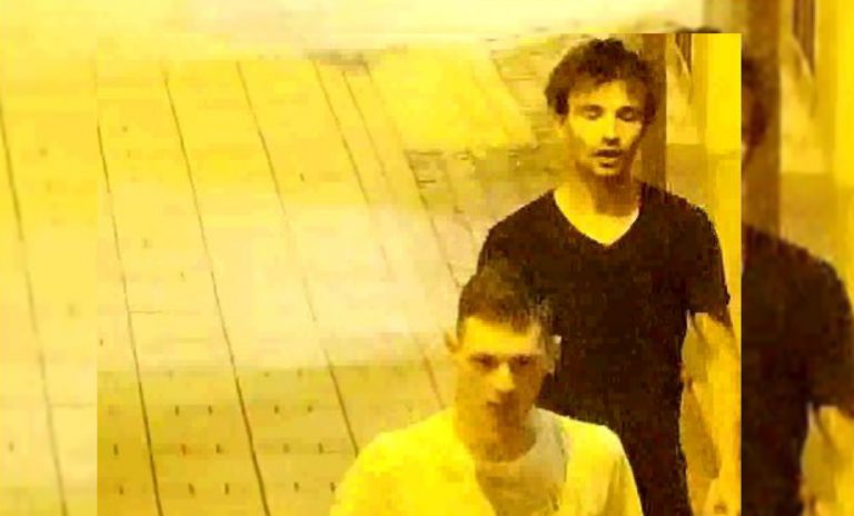 Pobicie przy gliwickim Rynku. Policja szuka tych mężczyzn