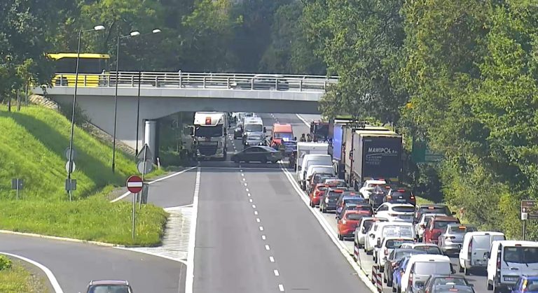 Zderzenie na DK88. Utrudnienia w ruchu