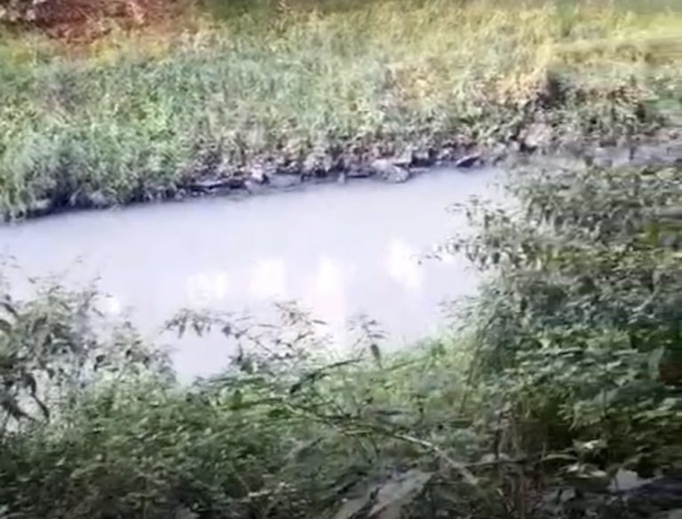 Zanieczyszczona Kłodnica. Znaleziono pojemniki z substancją. Trwa śledztwo