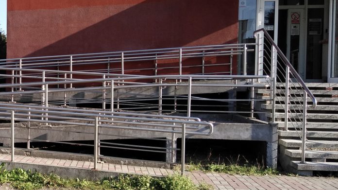 podjazd niepelnosprawnosc