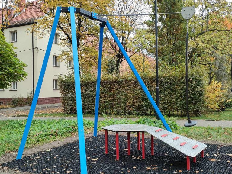 Nowa atrakcja na skwerze. Kosztowała 55 tysięcy zł