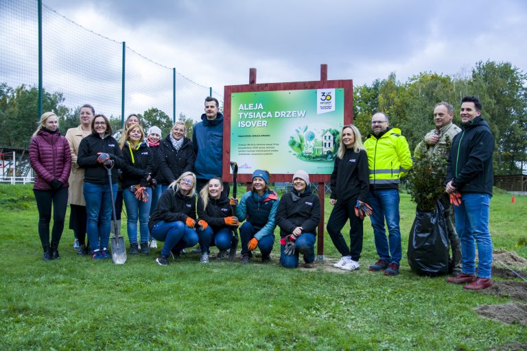 Posadzili 1000 drzew. Akcja prywatnej firmy i uczniów