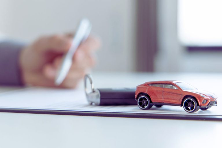 Jak sfinansować kupno auta – kredyt, leasing, czy pożyczka?