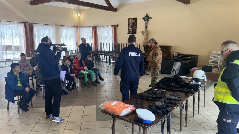 Policjanci szkolili ministrantów przed spotkaniami z seniorami