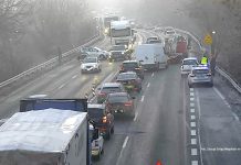 Wypadek na DK88. Kierowca zjechał na przeciwny pas, zderzył się i uciekł kolizja dk88 gliwice