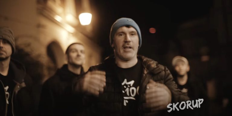 Raperzy z Gliwic znów nagrali. „Betonowy tramwaj”, „park świateł na pl. Piastów”