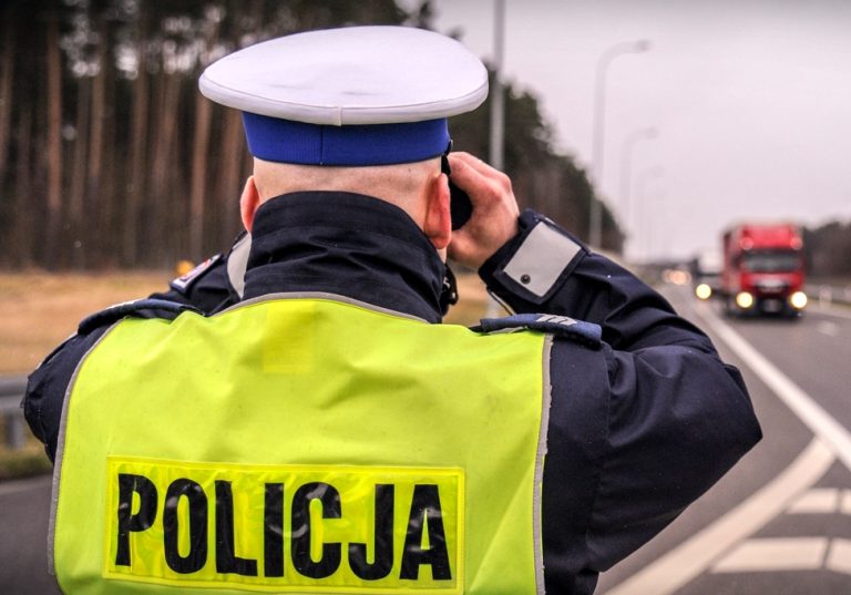Policja kontrolowała ciężarówki i autobusy. Kogo zatrzymano?