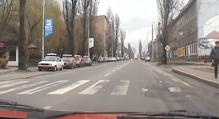 Jak wyglądały Gliwice 24 lata temu? Było szaro, a Chorzowska była bez dziur