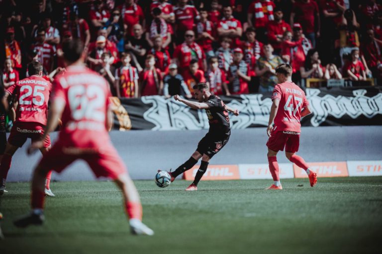 Piast przegrał z Widzewem. „Musimy wziąć się w garść”