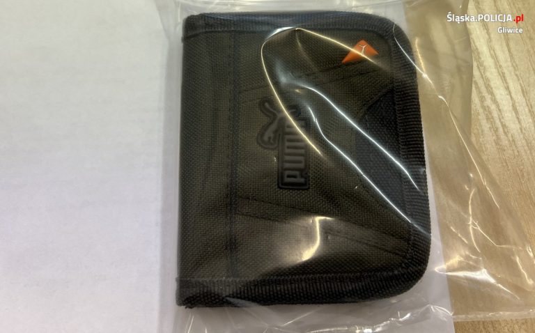 Znaleźli portfel, ale odebrała im go kobieta