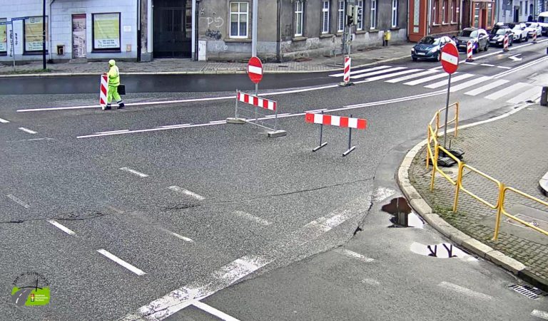Duże utrudnienia na skrzyżowaniu z Pszczyńską