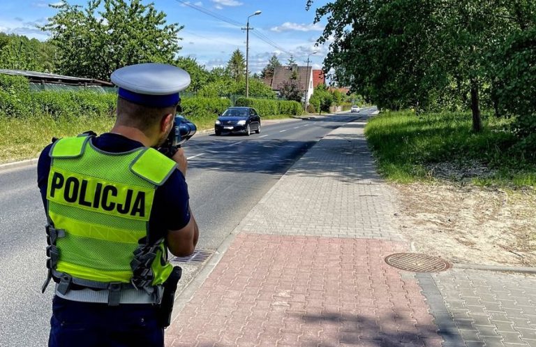 W niedzielę więcej kontroli prędkości. Gliwiccy policjanci apelują: „Nogi z gazu”