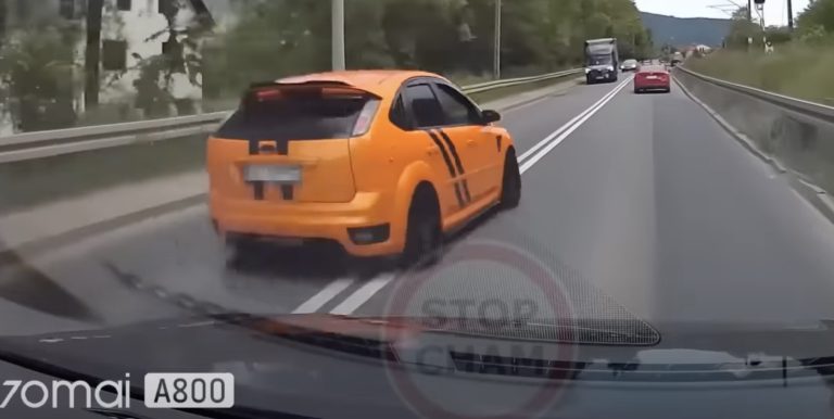 Drogowy pirat w pomarańczowym fordzie. „Prawko jeszcze jest?”