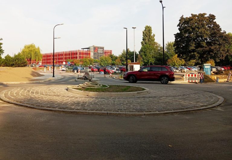 Nowe rondo przy onkologii prawie gotowe