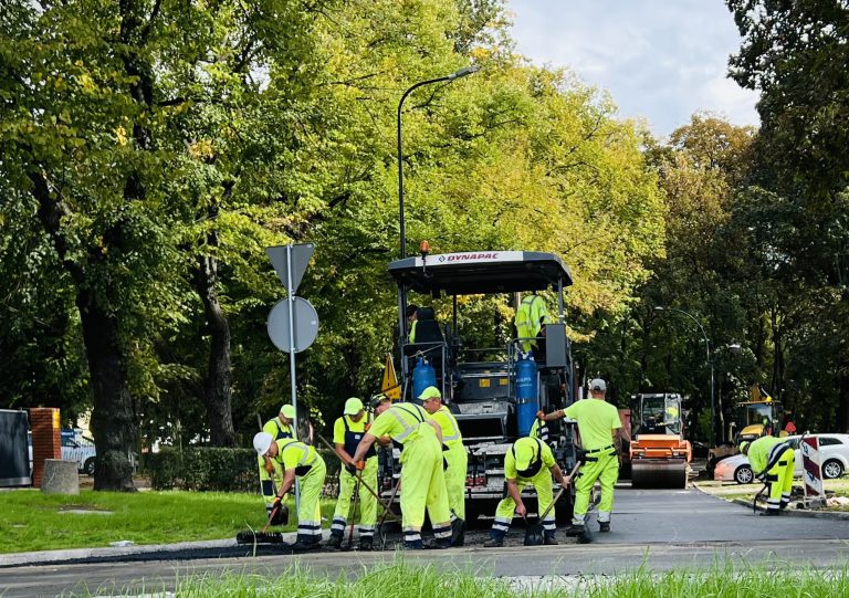 Rusza remont DK88, w poniedziałek ul. Eiffla. Błyskawiczne remonty dróg