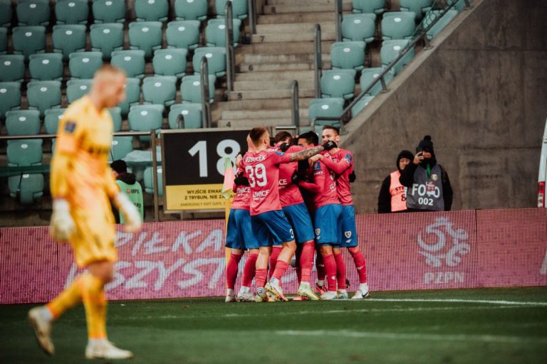 Przygotowania Piasta Gliwice. Gdzie będą trenowali? Z kim zagrają?