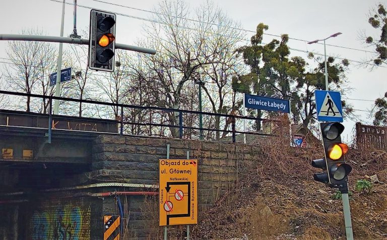 Od dzisiaj zmiany w Łabędach. Trwa przebudowa stacji kolejowej