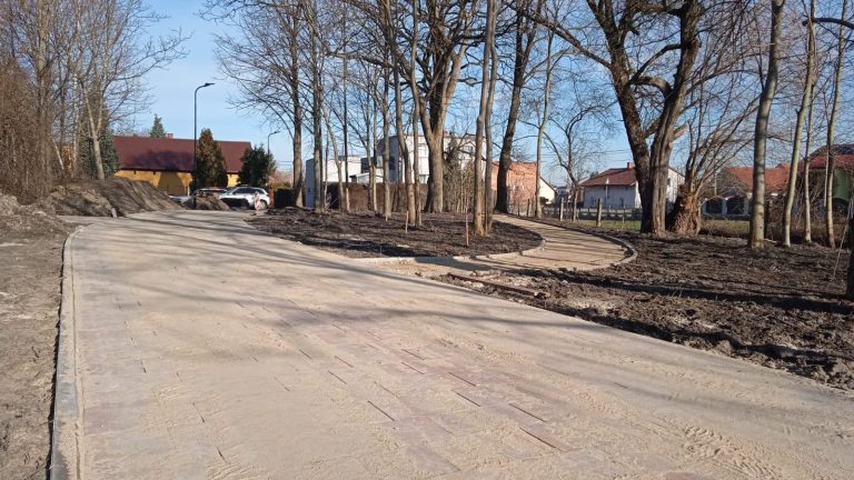 Na tej drodze będzie bezpieczniej. Pojawią się też ławki i nasadzenia