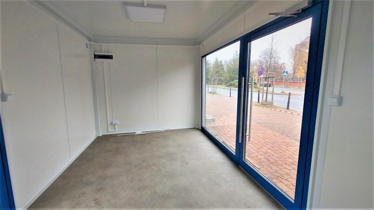 MZUK przeszarżował z ceną? Obniżka stawki za kontenery na targowisku