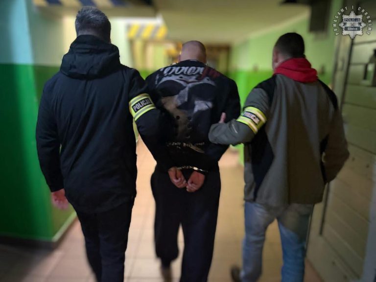 Zatrzymany miał prawie kilogram narkotyków