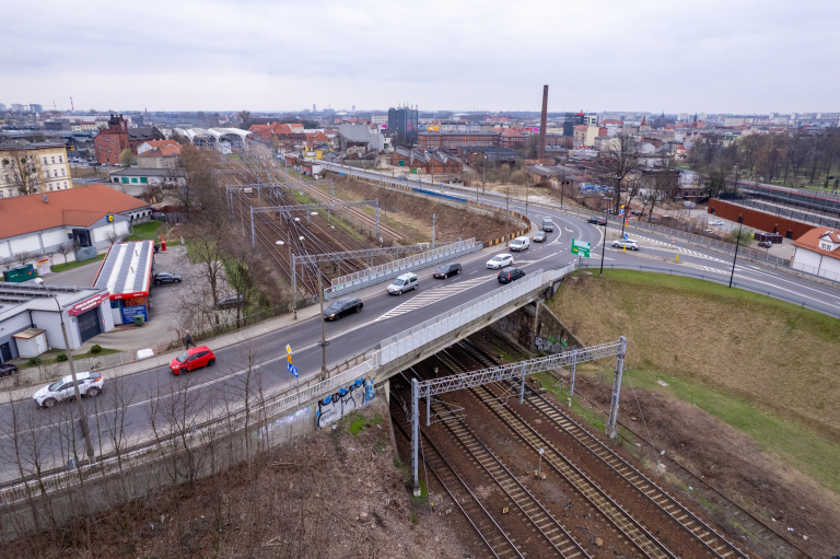 Nowe oświetlenie i odnowienie wiaduktu od ronda Kaczyńskiego
