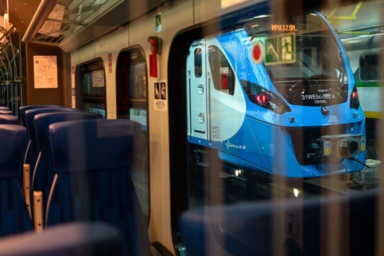 Koleje Śląskie: punktualność mimo utrudnień