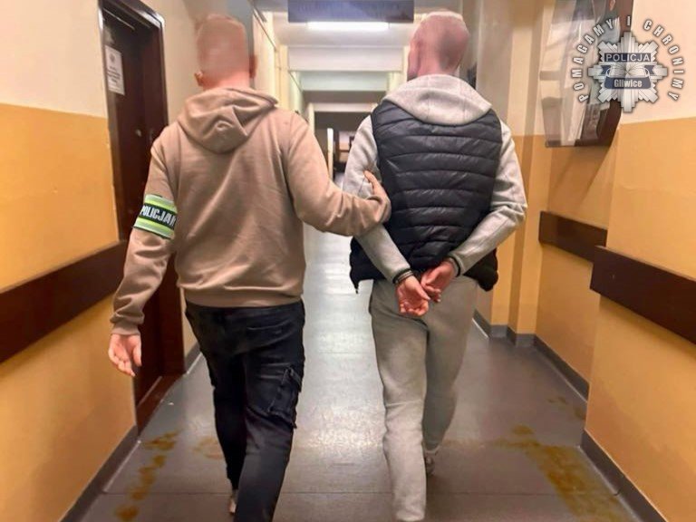 Kradzież sejfu z pieniędzmi. 3 osoby zatrzymane