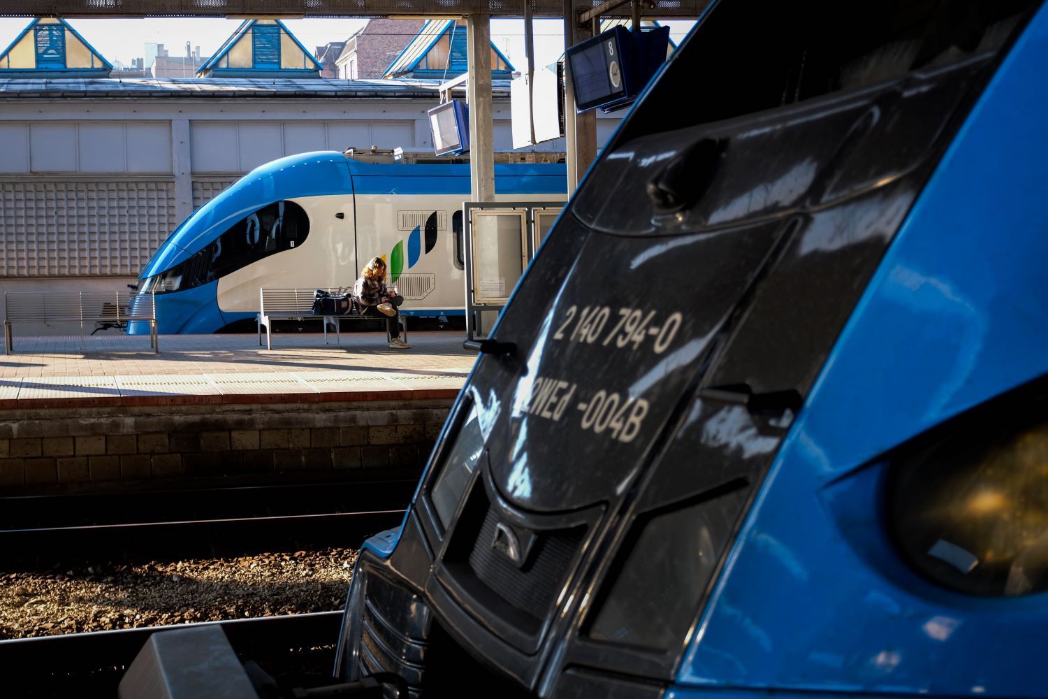 KatowicePerony AL ()