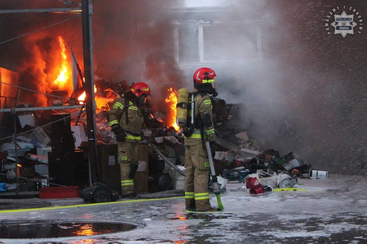 Śledztwo wyjaśni sprawę pożaru w Łabędach