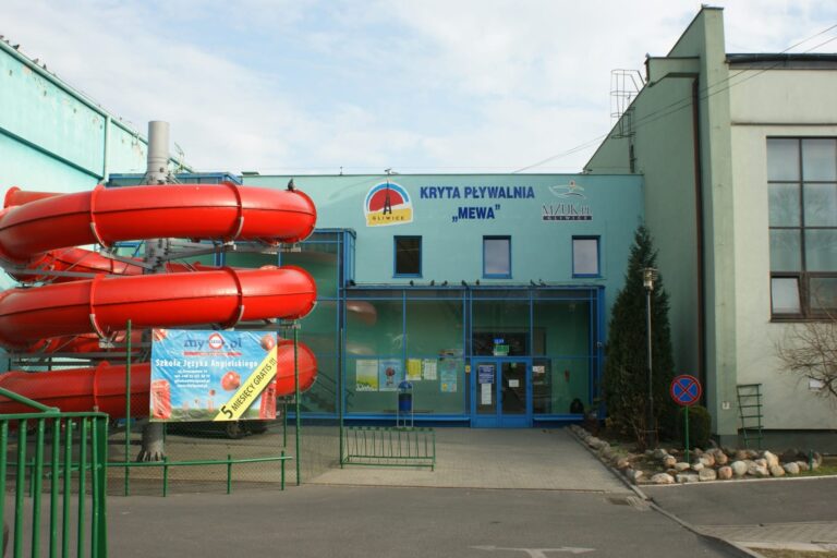 Koniec przerwy na jednym z gliwickich basenów. Można korzystać