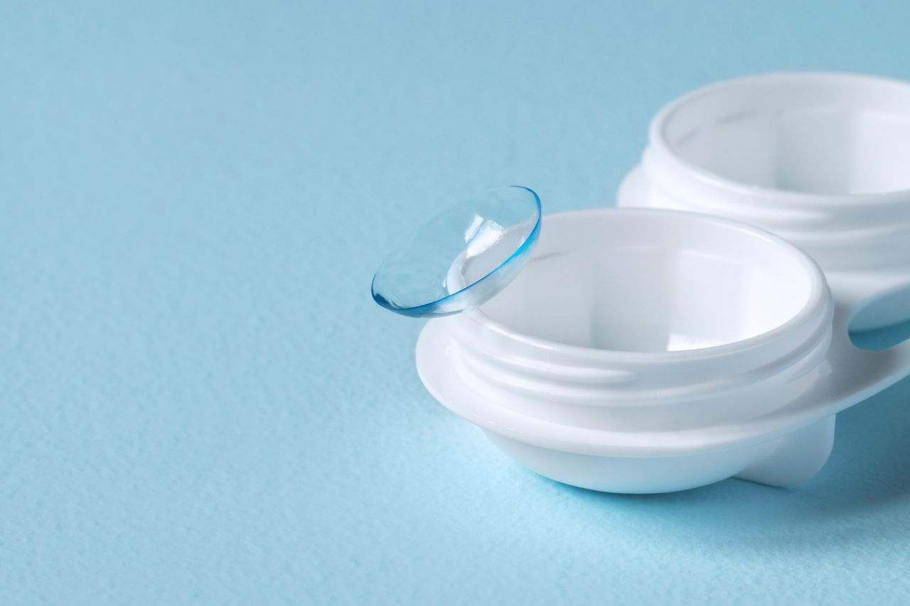 Jakie cechy powinny posiadać komfortowe soczewki kontaktowe?