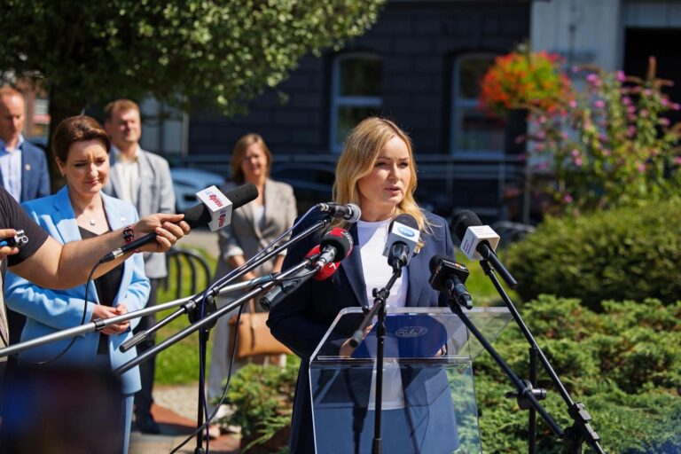 Minister odwiedziła Gliwice. Rozmawiano o mieszkaniach dla seniorów