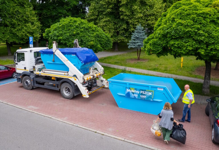 Mobilne zbiórki odpadów tekstylnych w Wilczym Gardle, Ostropie i Wójtowej Wsi