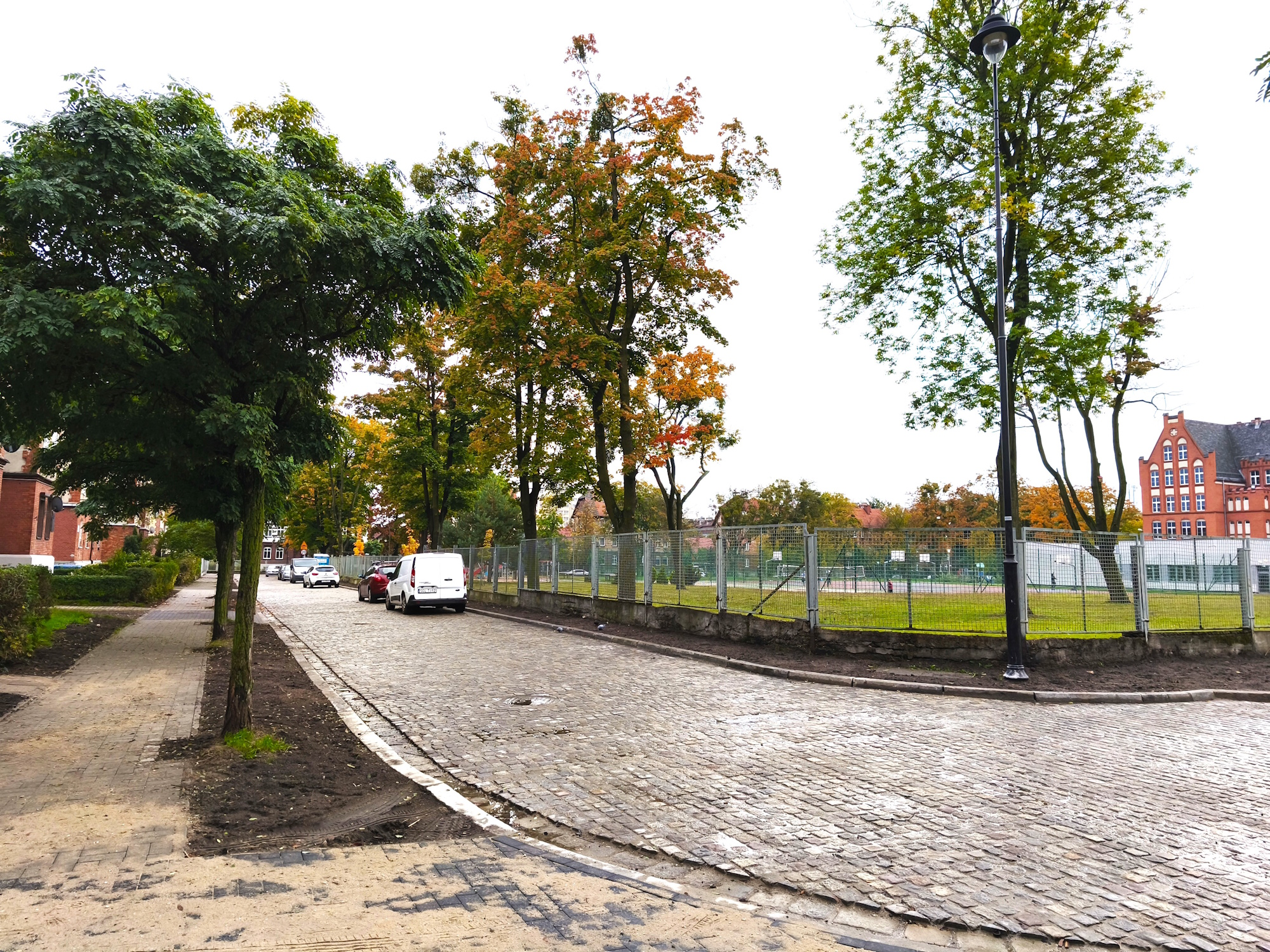 Kolejny fragment ul. Horsta Bienka odzyskał stylowy sznyt