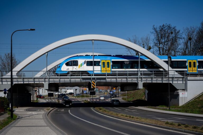 Więcej pojazdów Kolei Śląskich wjedzie do Czech