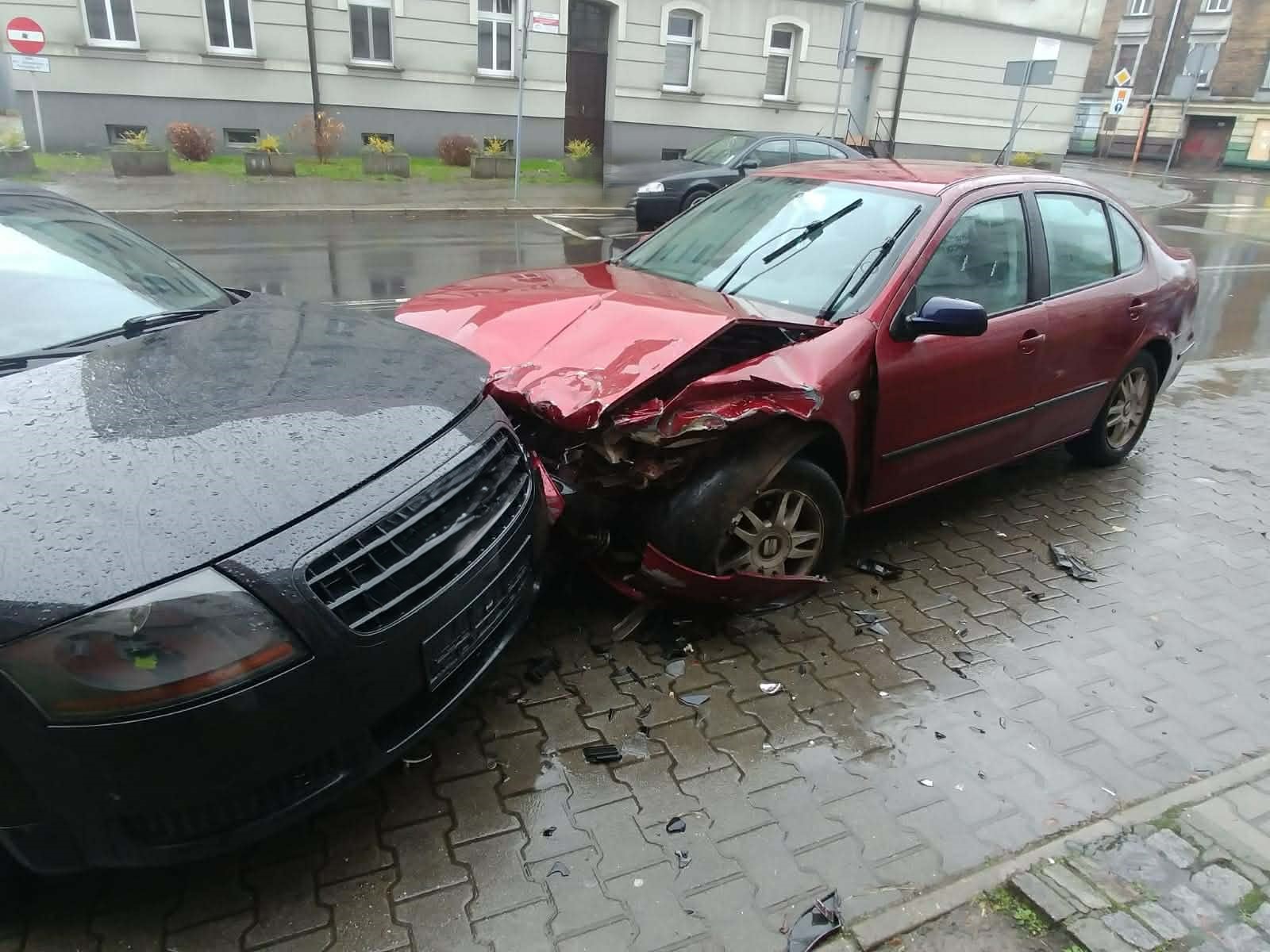 Miał prawo jazdy od kilku miesięcy. Wpadł w poślizg