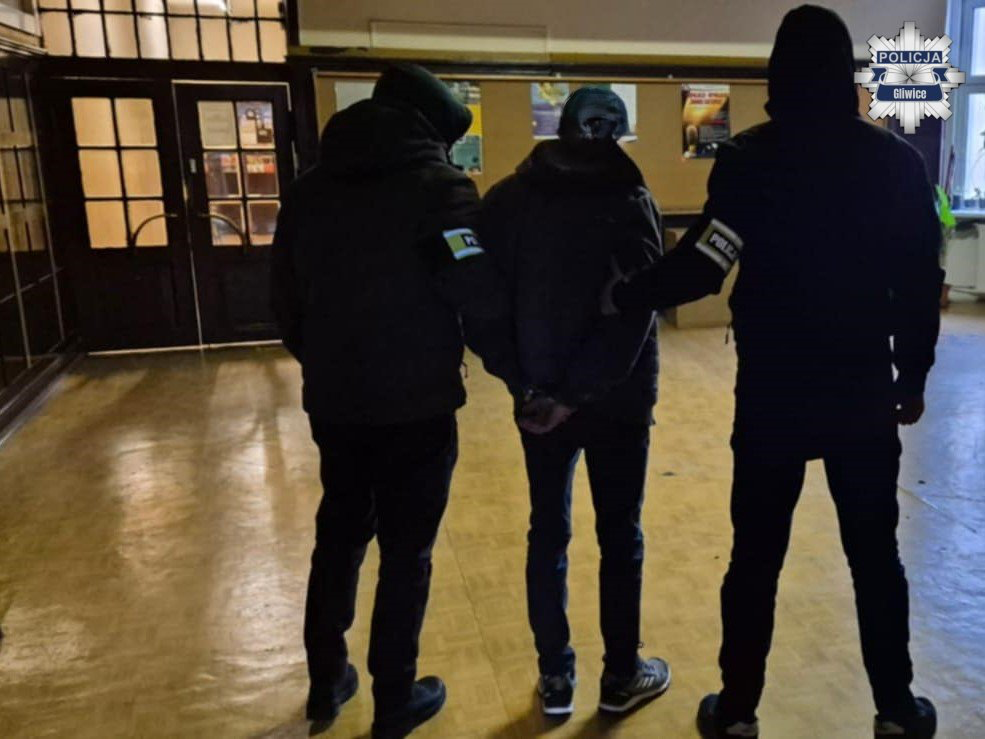 Zatrzymanie w sklepie na osiedlu. Mężczyzna był zaskoczony