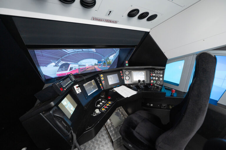 Kolejowe aukcje i darmowe przejazdy pociągami Kolei Śląskich dla wolontariuszy podczas 34. Finału WOŚP