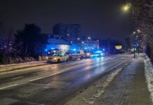 Uciekał przed policją i wpadł na samochód IMG