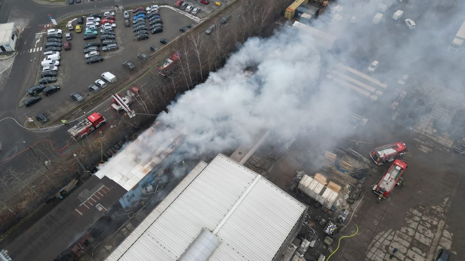 Pożar hali w Gliwicach