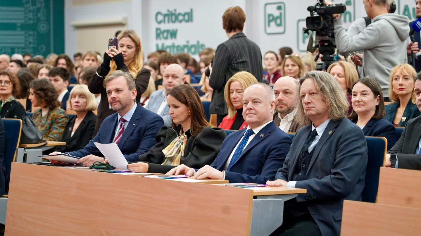 att.iabacjFkx pPLCzciPOfEXLdDCFQpH AeFU