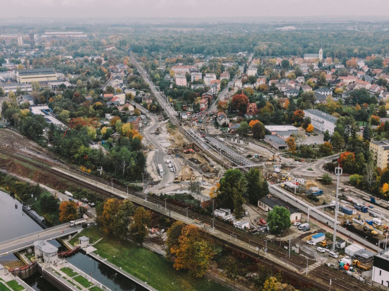 W Łabędach trwa przebudowa dróg i tworzenie węzła przesiadkowego. Będą zmiany